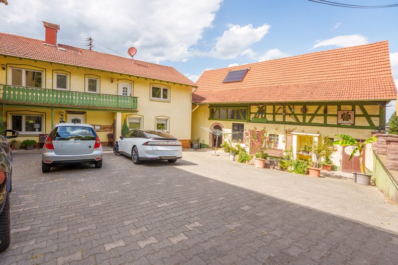 Wohnen und vielseitig nutzen – Zweifamilienhaus mit ausgebauter Scheune und großzügigem Außenbereich